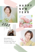 写真フレーム年賀状　ピンクと緑の絵の具の線の模様